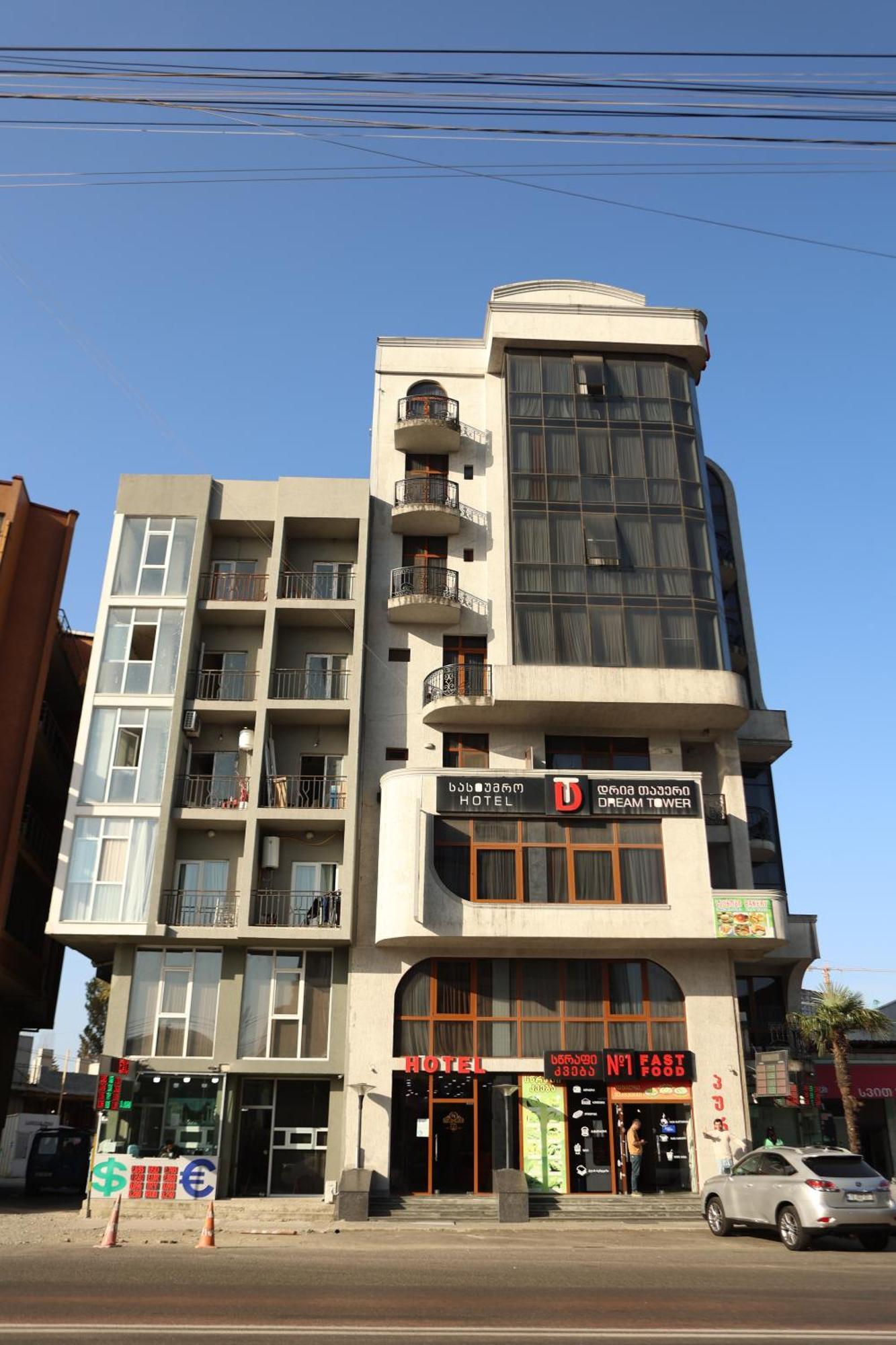 Dream Tower Hotel Батуми Екстериор снимка