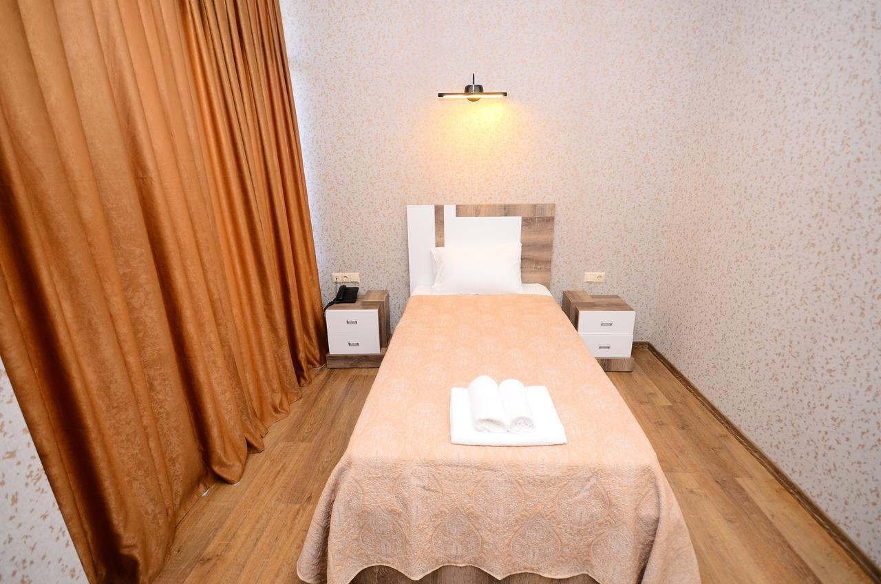 Dream Tower Hotel Батуми Екстериор снимка