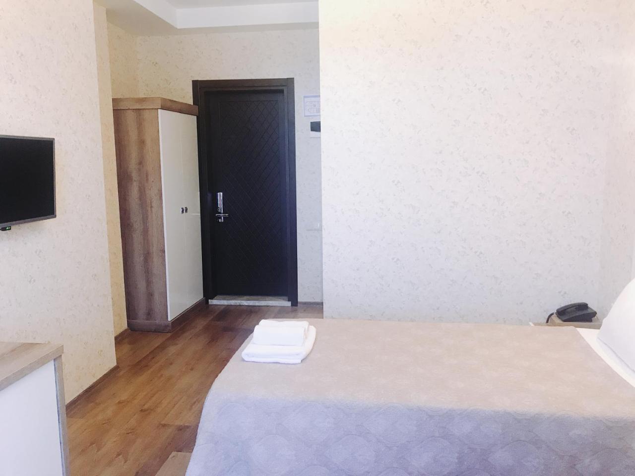 Dream Tower Hotel Батуми Екстериор снимка