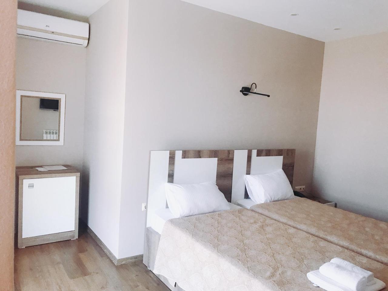 Dream Tower Hotel Батуми Екстериор снимка